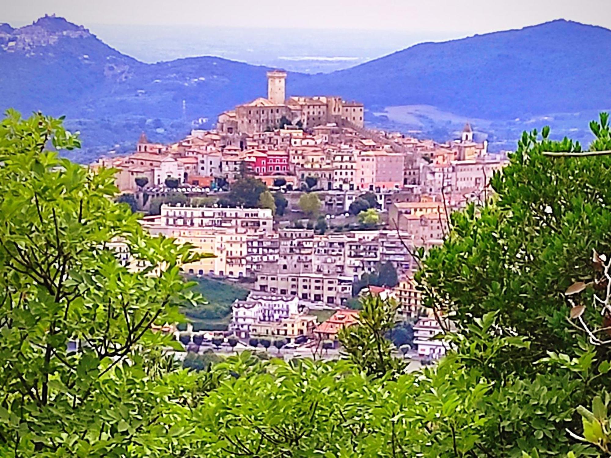 Vicolo Savelli *
